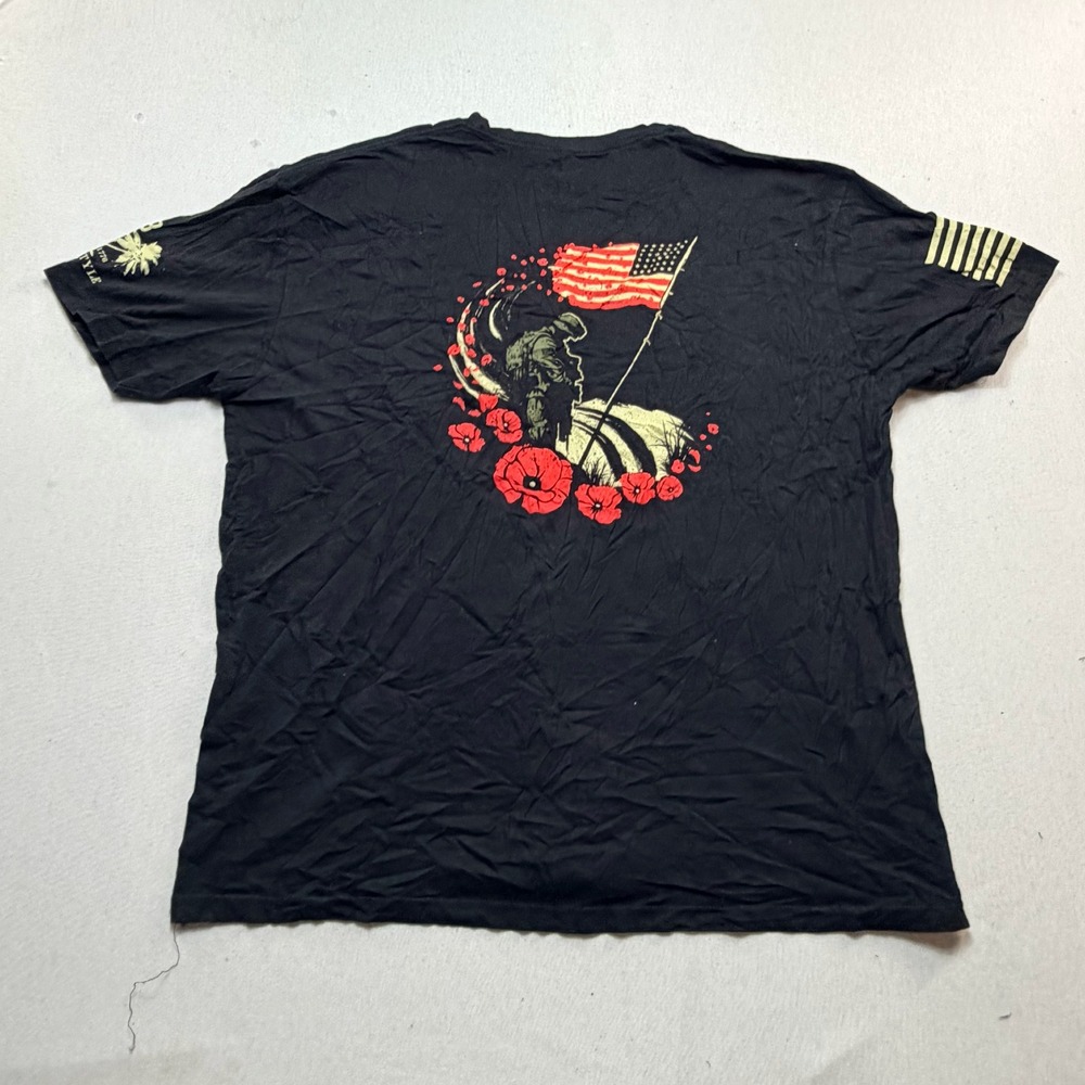 Grunt Style T-Shirt Mens Extra Large Black Excellent Lest We Forget Graphic Tee